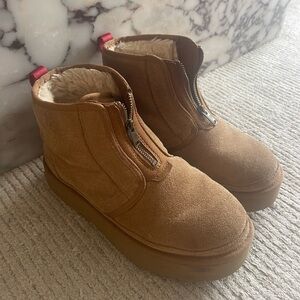 Ugg Neumel Boots Chestnut Size 9